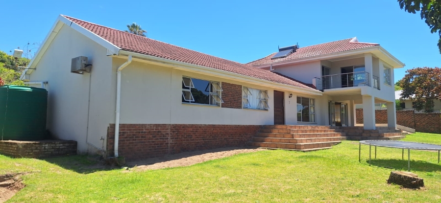 5 Bedroom Property for Sale in Gonubie Eastern Cape